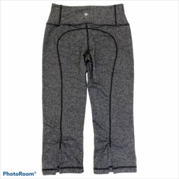 Lululemon Cropped Leggings with Split Calf - Picture 2 of 3